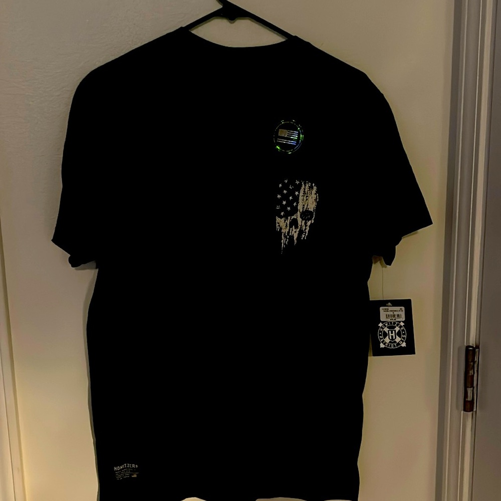 Black Mens Medium T shirt